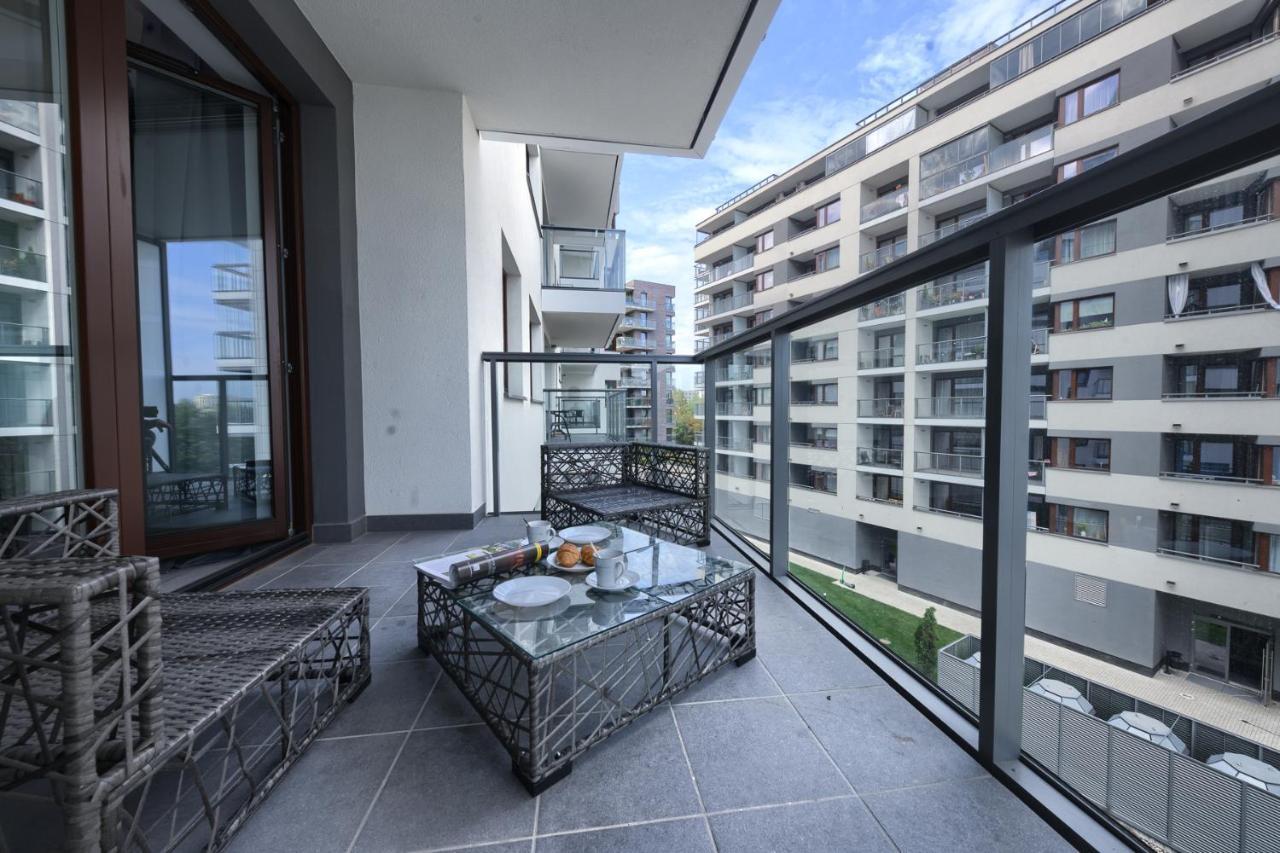 Wola Luxury Stay Varsovie Extérieur photo