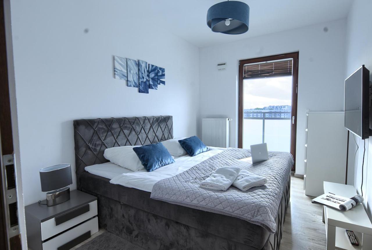 Wola Luxury Stay Varsovie Extérieur photo