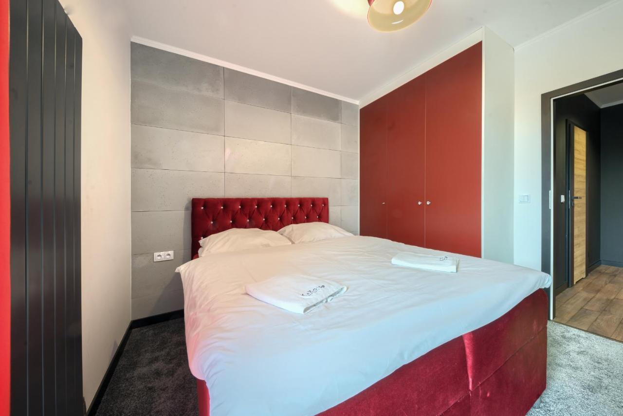 Wola Luxury Stay Varsovie Extérieur photo