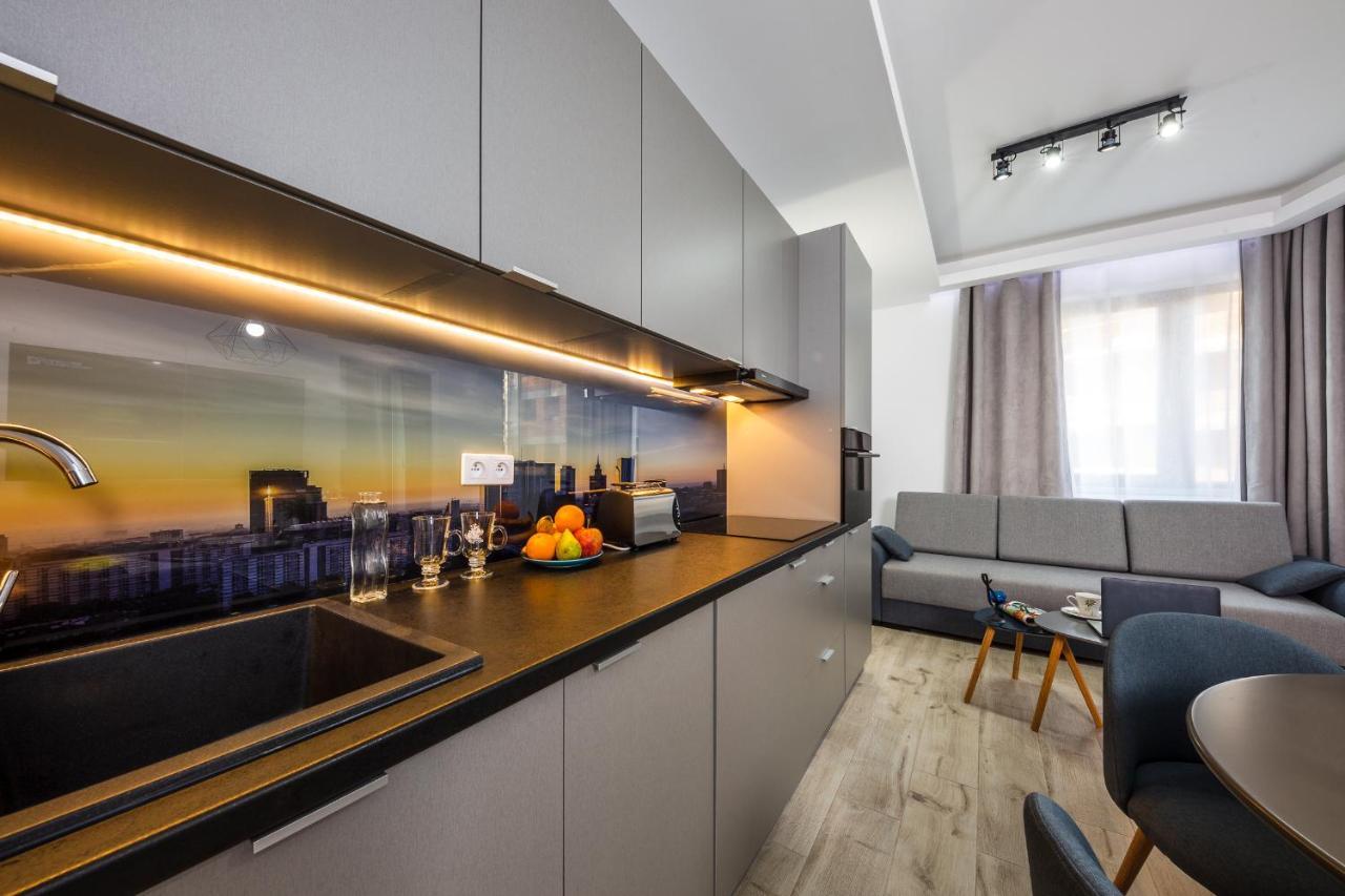 Wola Luxury Stay Varsovie Extérieur photo