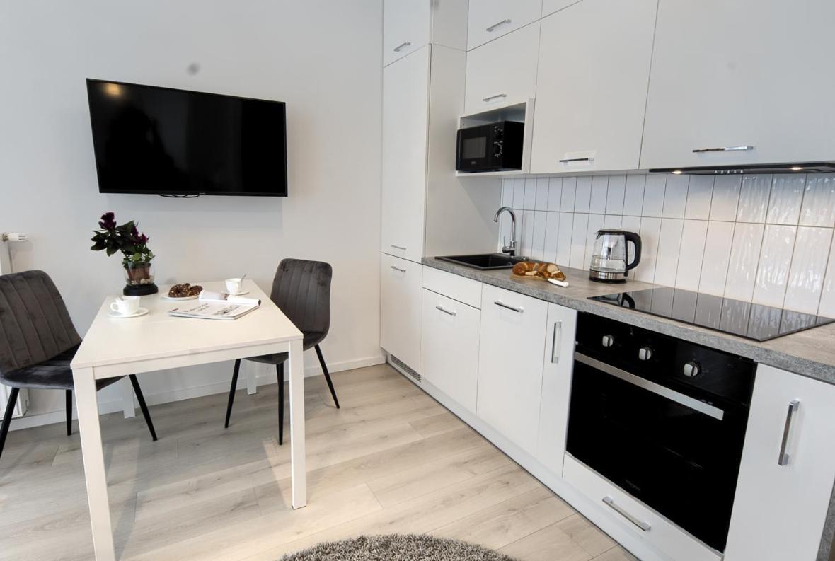 Wola Luxury Stay Varsovie Extérieur photo