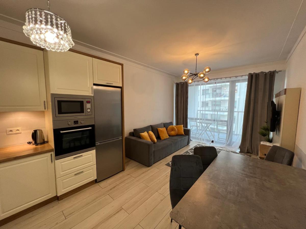 Wola Luxury Stay Varsovie Extérieur photo