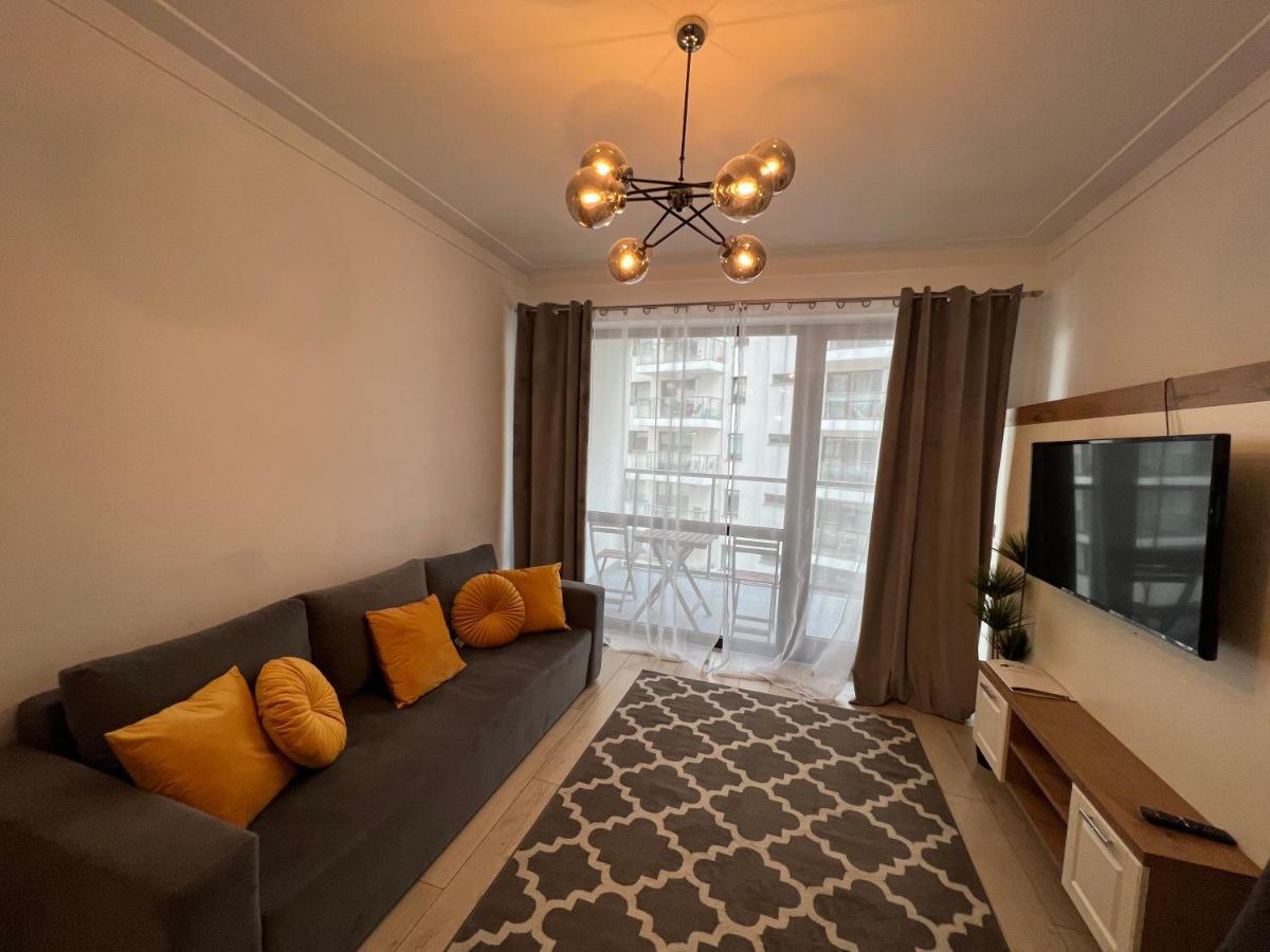 Wola Luxury Stay Varsovie Extérieur photo